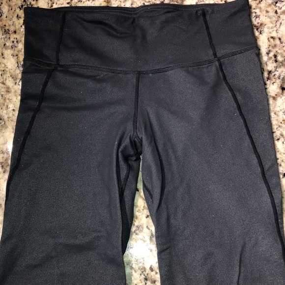 Lululemon cropped leggings - Picture 3 of 5